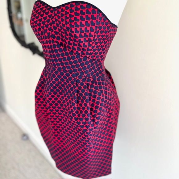 Club Monaco Strapless Heart Pattern Nelly Dress with Pockets! - Picture 3 of 7